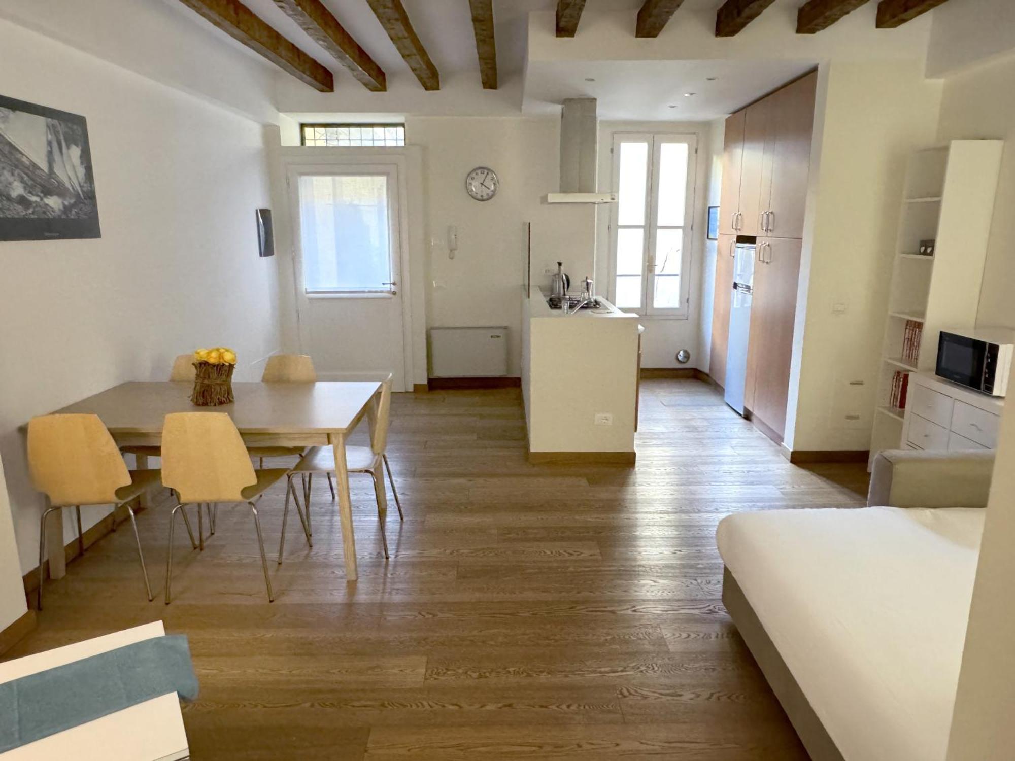 Joivy Cosy Ticinese Retreat 1-Bed Flat Near The Duomo Apartman Milánó Kültér fotó